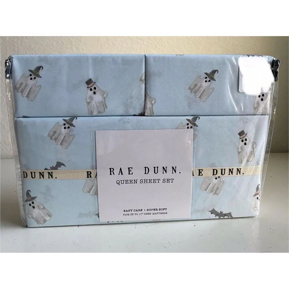 4 Pc Rae Dunn Halloween QUEEN Sheet Set Halloween Ghosts With Hats Boo Bats Blue